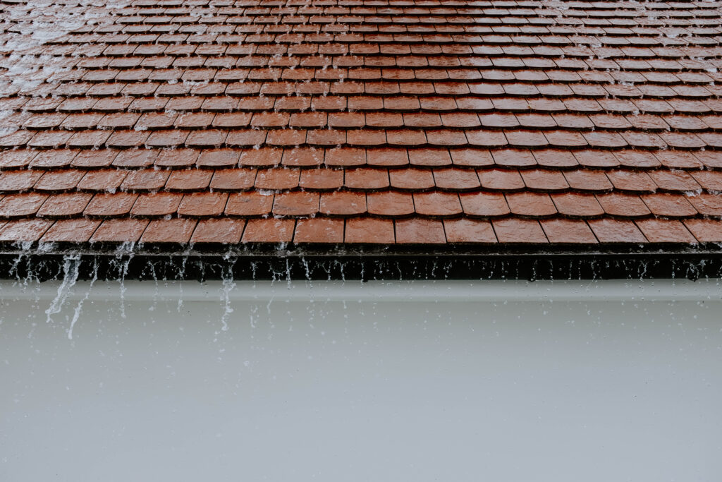 gutter cleaning in camrose